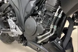 雅马哈运动街车250，售价14000元，动力强劲，有ABS，声浪真不赖