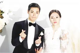 康男与运动选手李相花举办婚礼,黄光熙等艺人出席婚礼送祝福！视频封面