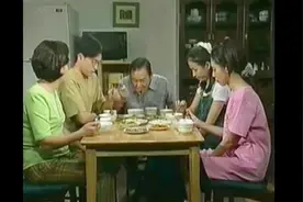 看了又看：妈妈叫姐妹俩“酒鬼”，语重心长劝明源：别找爱喝酒的视频封面
