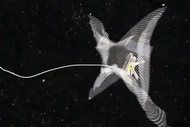 美国SpaceX计划发射飞船清理太空垃圾，会否危及他国航天器？视频封面