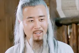姜子牙睡醒管老婆叫仙女，不料老婆拿起扫帚就打，太逗了视频封面