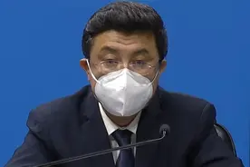 乌市回应火灾质疑：起火小区20日起已实行错峰有序出户下楼视频封面