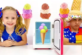 外国小女孩，神奇的彩色冰箱，里面竟然藏着不同口味的彩色冰淇淋视频封面