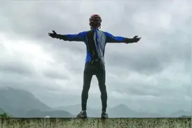 单日单车骑行246km，穿行秦岭深处，小镇公安都招呼我休息视频封面