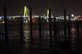 广东湛江一游艇码头发生人员落水事故，14名落水者全部获救视频封面