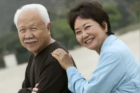 康复新液外用怎么用？ 提示：用药有诀窍，涂抹需谨慎