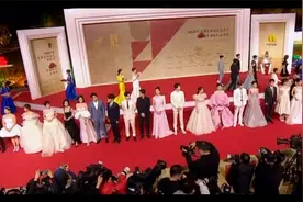 星辰大海四十位大聚会，真是男俊女美啊视频封面