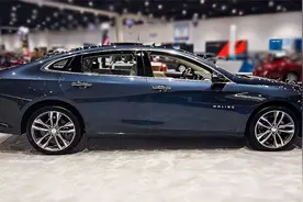 真正“亲民”的B级车！重1.4吨标配9AT，加92号油，跌至13万出头视频封面