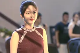 刀锋下的替身：两人在拍宣传片，前男友来作妖，男子为救女子受伤