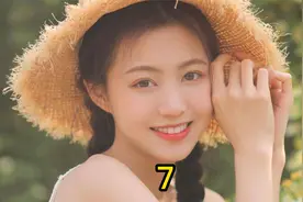 美女躺在河边睡觉不料被蛇钻进裤腰带视频封面