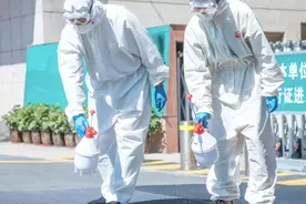 海南海口：中小学、幼儿园4月1日、2日停课视频封面