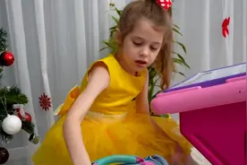 女孩学校的一天,都学了哪些课程,来看看吧视频封面