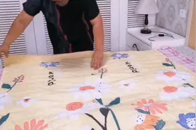 原来夏凉被要可以折叠，既可以做抱枕，又可以做枕头