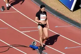 韩国大长腿田径美女——金智恩视频封面