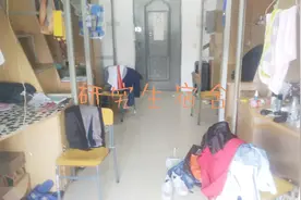 究竟是什么样的住宿条件，让我研究生入学第一天就非常想退学？视频封面