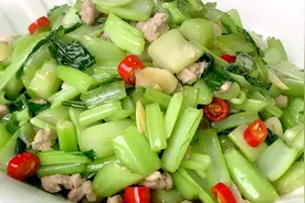 这道家常肉碎炒青菜，既简单又好吃，有了它，家里米饭要遭殃了视频封面