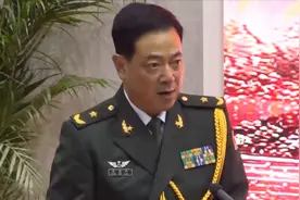 刚刚 无惧暴徒死灰复燃猖狂作乱 驻港部队司令春节前撂下狠话 硬视频封面