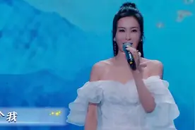 伊丽媛在天坛盛典献唱《祈愿》，祝愿天坛，祝福祖繁荣昌盛视频封面