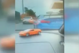 实拍！兰博基尼和宝马105国道飙车 中山交警一查：驾驶人不简单视频封面