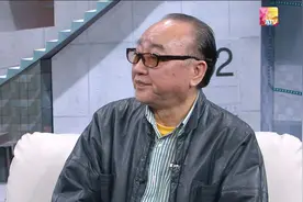 把《演员的自我修养》放床头看得烂熟 别为以鹏哥卢海鹏只会搞笑视频封面