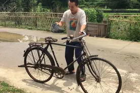 1980年上海牌永久自行车，80年代很火的自行车，如今能值多少钱？视频封面