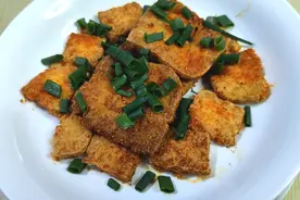 用王致和臭豆腐制作臭豆腐，它能好吃吗？#西瓜新人#视频封面