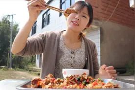 2斤排骨4两辣椒，做了“双椒排骨”麻辣鲜香，一大盆不够吃，安逸视频封面