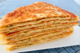 分享60岁老妈教我的肉饼做法，4层皮3层馅，皮薄馅嫩，太好吃了