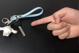 出门总忘记带钥匙？不用找开锁师傅，教你一招，实用又方便视频封面