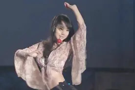 不愧是韩流鼻祖！李贞贤现身鸟叔演唱会，全场炸烈视频封面