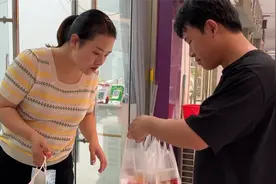 小敏老公带媳妇过二人世界，全身按摩做头部护理，明弟暖心细节视频封面