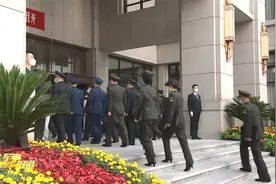 为如期实现建军一百年奋斗目标 建成世界一流军队团结奋斗