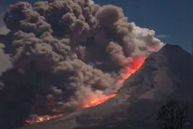 火山休眠近千年，1902年却突然爆发，全城仅有3个人幸存下来视频封面