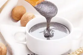 过年多喝1种“糊”，钙比排骨高，一斤只要4块钱，给孩子冲着喝!视频封面
