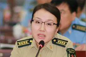 我国军事专家李莉，积极宣扬国防安全，犀利点评军事形式视频封面