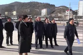 孙燕飞就中阳县部分重点项目建设情况进行现场办公视频封面
