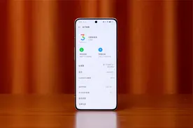 真我GT2大师探索版体验：优缺点分明，建议降价后再冲视频封面