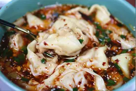 酸汤鲜肉馄饨：从馄饨皮到肉馅，保姆级教程，肉馅滑嫩，汤汁酸爽视频封面