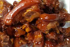 猪脚很多人做不好，那是做法不对，照着这样做，出锅一盘吃光光