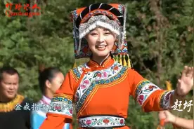 彝族风情表演《赶圩归来啊哩哩》，彝族民歌，演唱：曲比阿乌视频封面