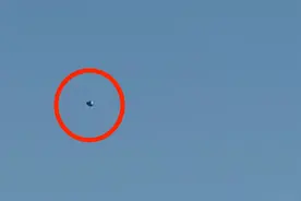 美军连续3天击落空中不明物体 美军高官：不排除它们来自外星视频封面