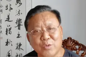 跟帮大哥一起学——怎样用手机设置闹钟