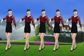 11月流行广场舞《唱着情歌流着泪》演唱：祁隆，听了一遍又一遍