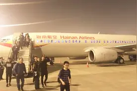 为何凌晨的机票最便宜，选择坐的人却最少？乘客：你试一次就知道视频封面