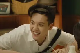 明星戴假发片系列，陈伟霆竟摘下假发片！直呼：最近脱发有点严重