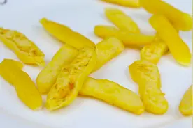 10个月后宝宝常吃这类手指食物，补钙补锌，锻炼孩子的咀嚼能力视频封面
