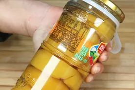 原来罐头瓶盖还有小机关，教你5个小妙招，小孩子也能轻松打开