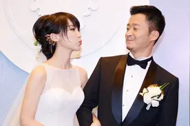 吴京曾经如何向谢楠表白？顺利通过全靠她老爸一句好呀！视频封面