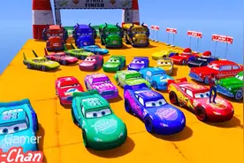 蜘蛛侠在迪士尼卡通汽车城玩耍，超多儿童赛车玩具车黄色卡通汽车视频封面