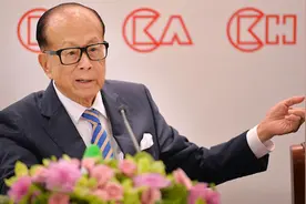 赚720亿还嫌少？李嘉诚成了英国通胀大赢家视频封面